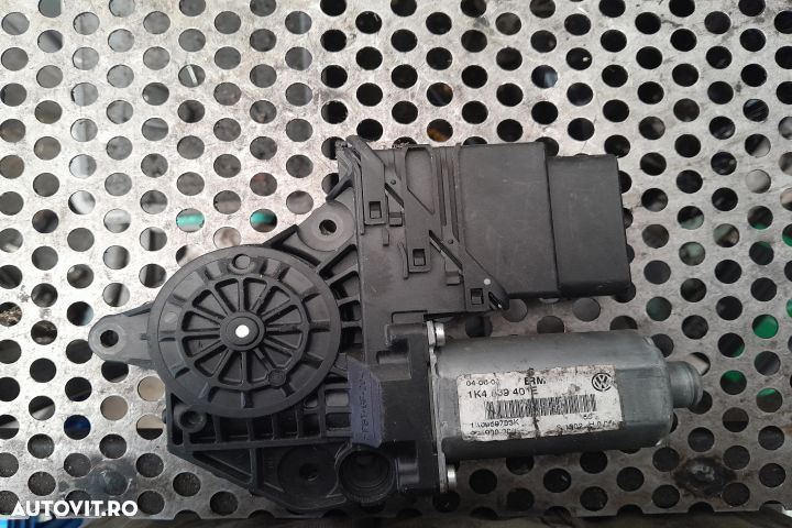 Motoras macara geam spate stanga 0130821431 Volkswagen VW Golf 5 [200 - 2