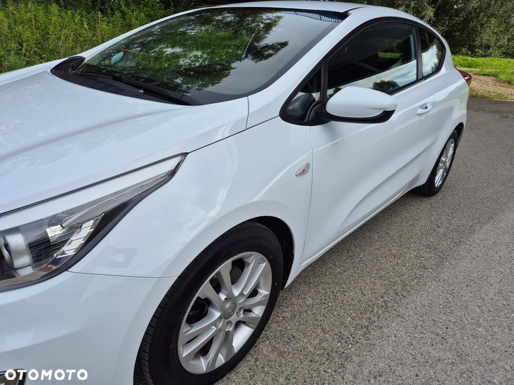 Kia ProCeed 1.6 GDI L - 14
