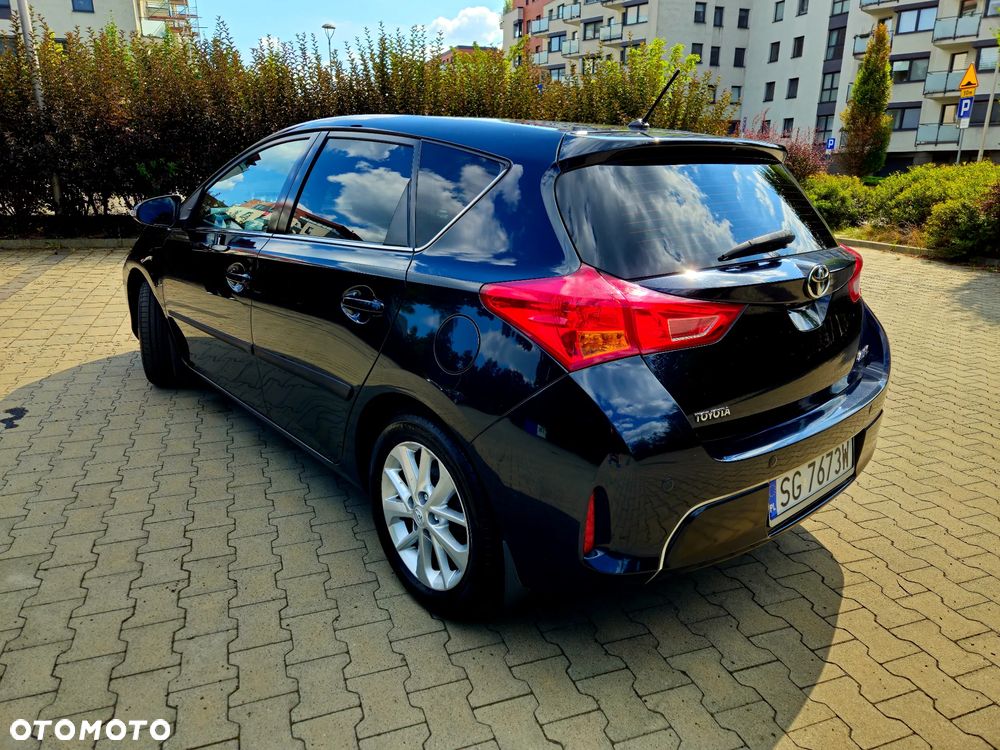 Toyota Auris 1.6 Premium - 3