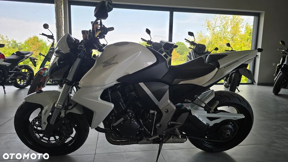 Honda CB - 1