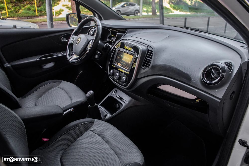 Renault Captur 1.5 dCi Exclusive - 23