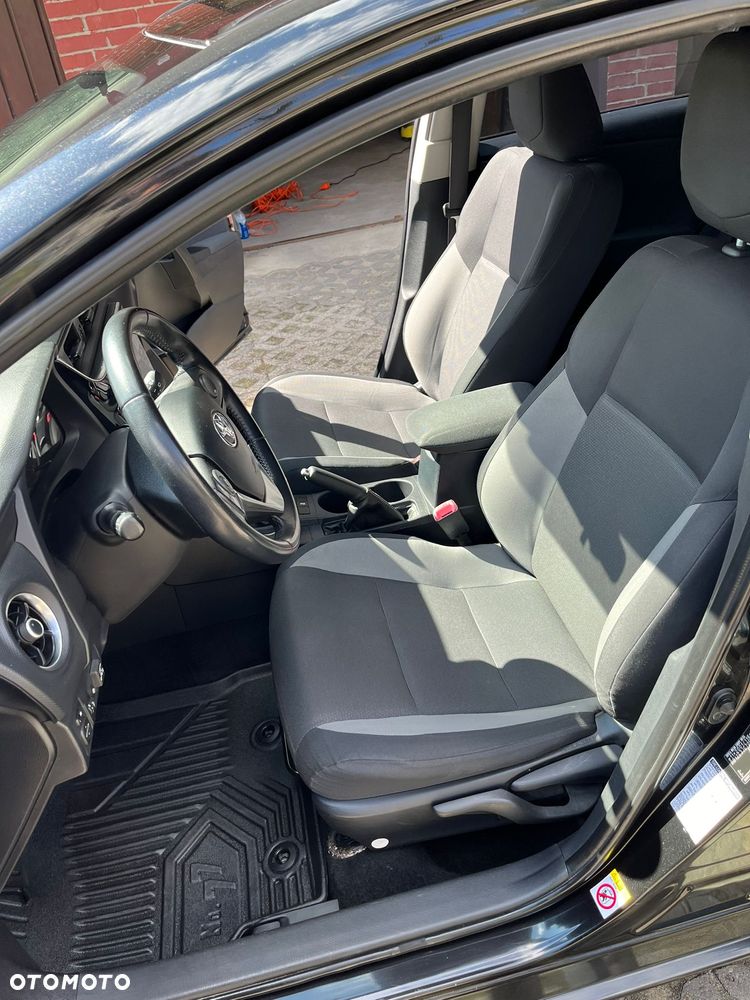 Toyota Auris 1.6 Premium - 10