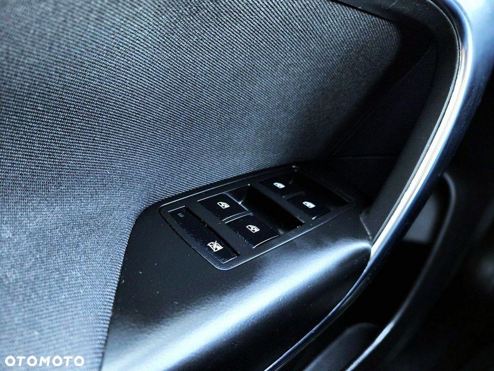 Opel Insignia - 18