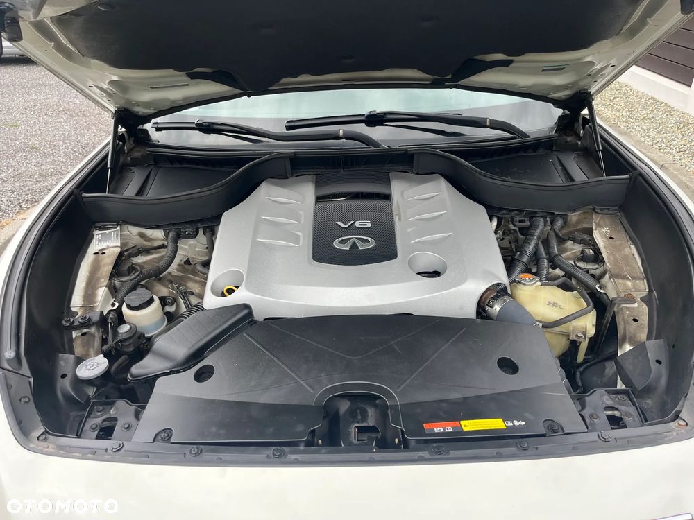 Infiniti FX FX30d S - 17