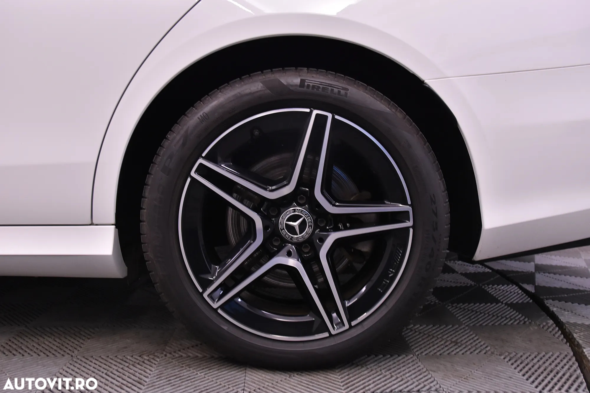 Mercedes-Benz E 300e 9G-TRONIC Edition AMG Line - 13