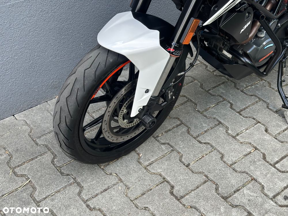 KTM Duke 125 - 20