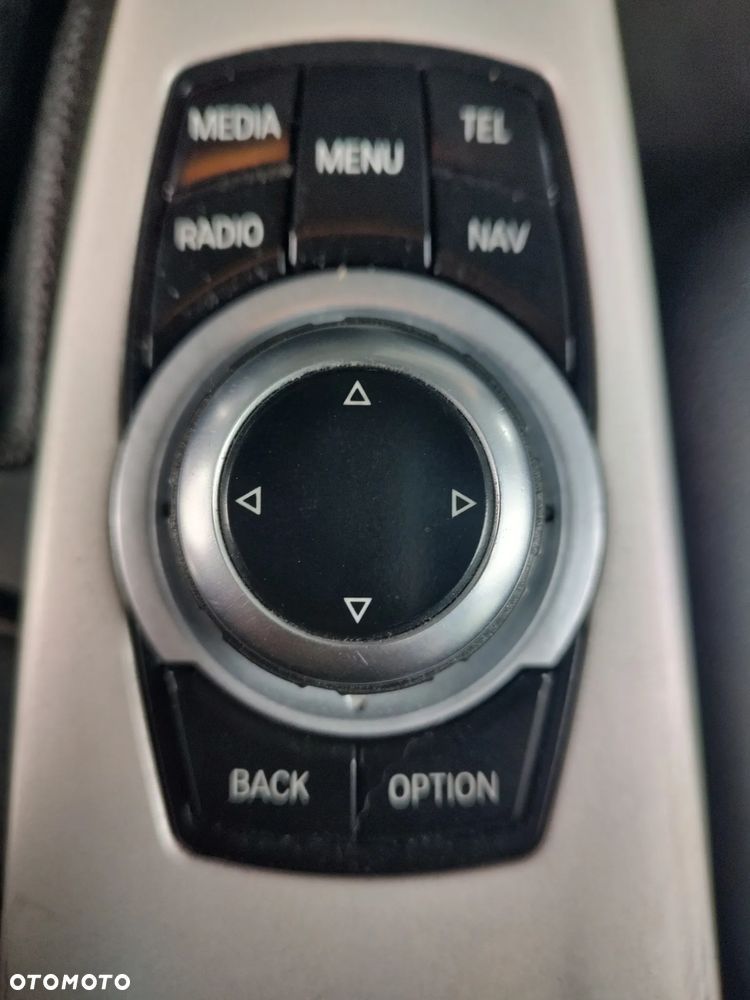 BMW Seria 3 318d Sport Line - 2