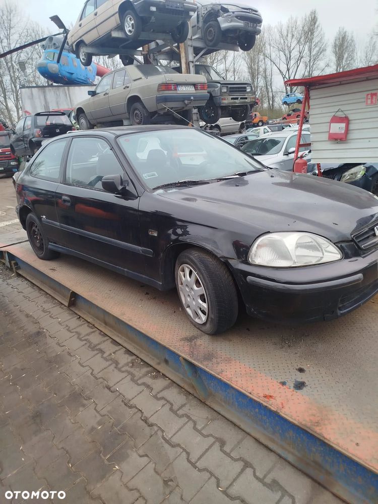 Honda Civic 6 na części. - 3