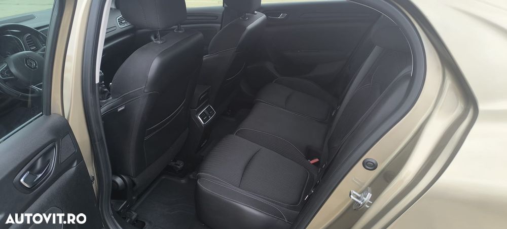Renault Megane TCE GPF Life - 15