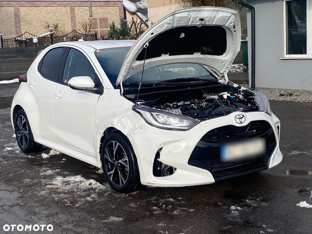 Toyota Yaris Hybrid 1.5 Style - 12