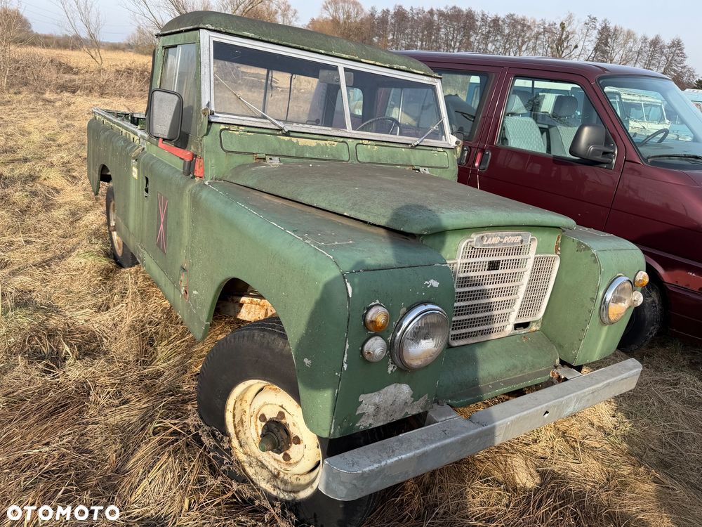 Land Rover Defender - 1