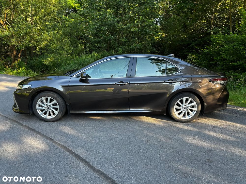 Toyota Camry 2.5 Hybrid Comfort CVT - 2