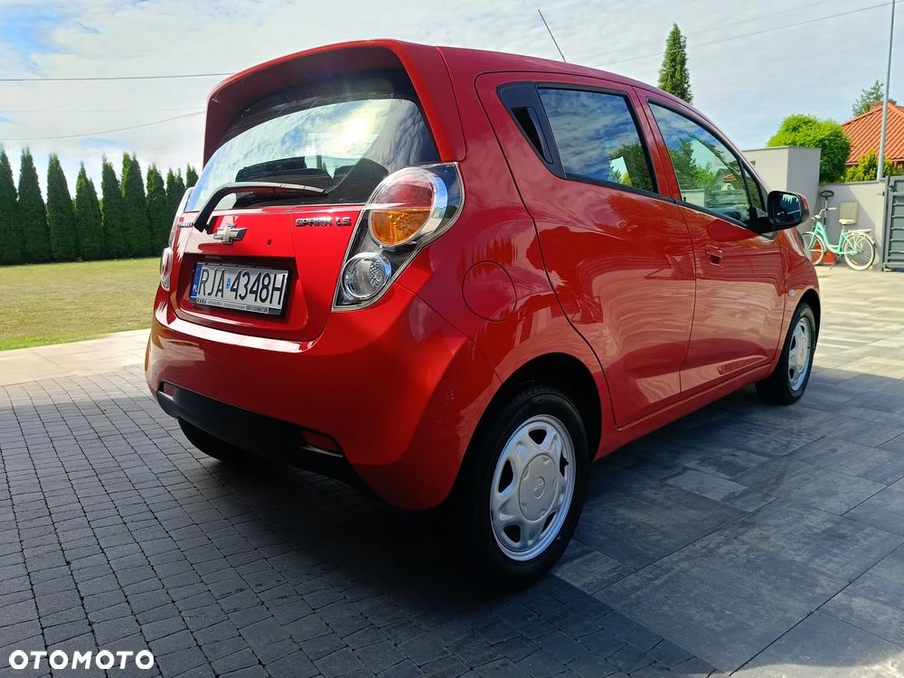 Chevrolet Spark 1.0 + - 10