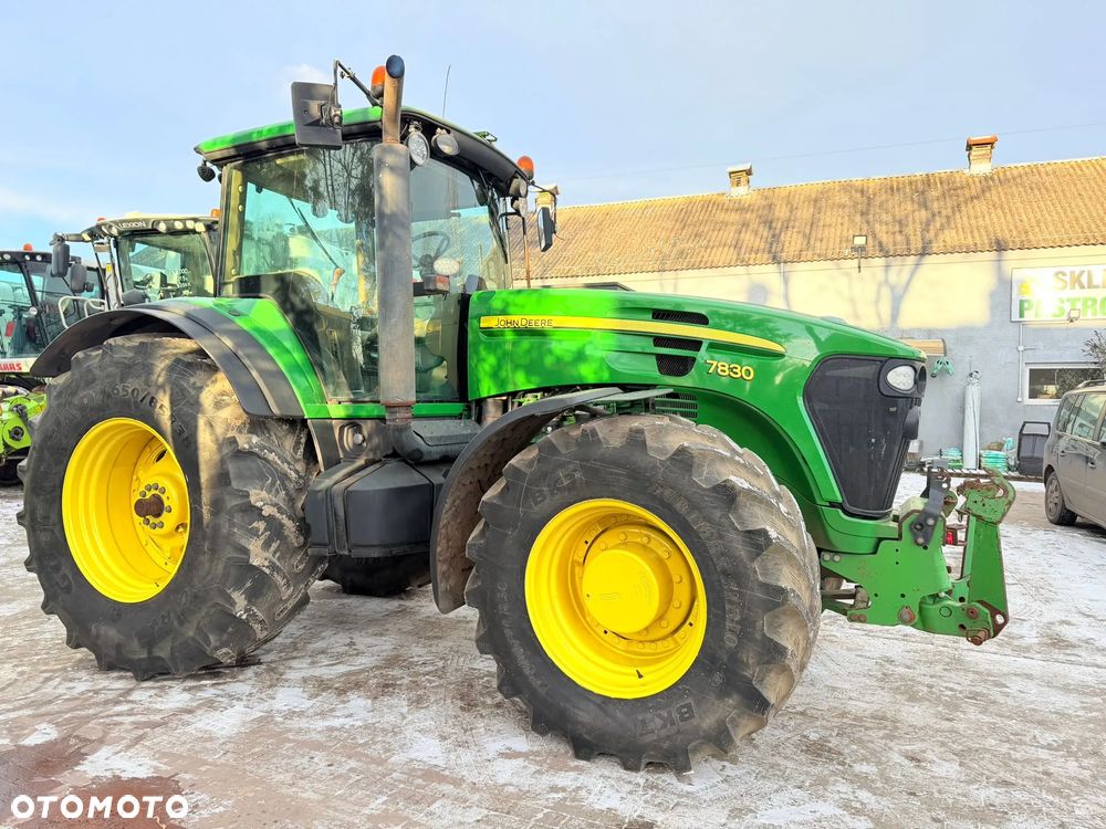 John Deere 7830 - 9