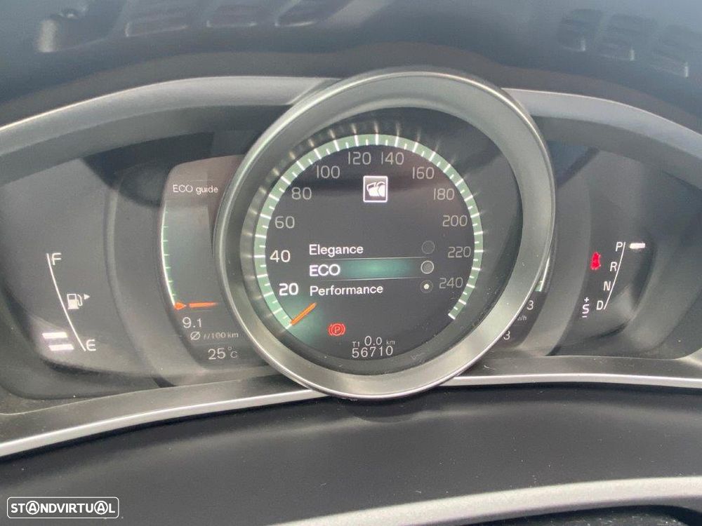 Volvo V40 1.5 T3 Sport Edition R Geartronic - 16