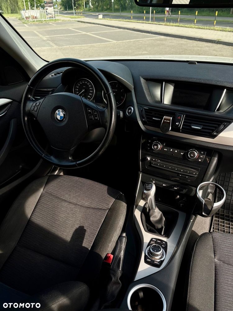 BMW X1 sDrive18d - 11