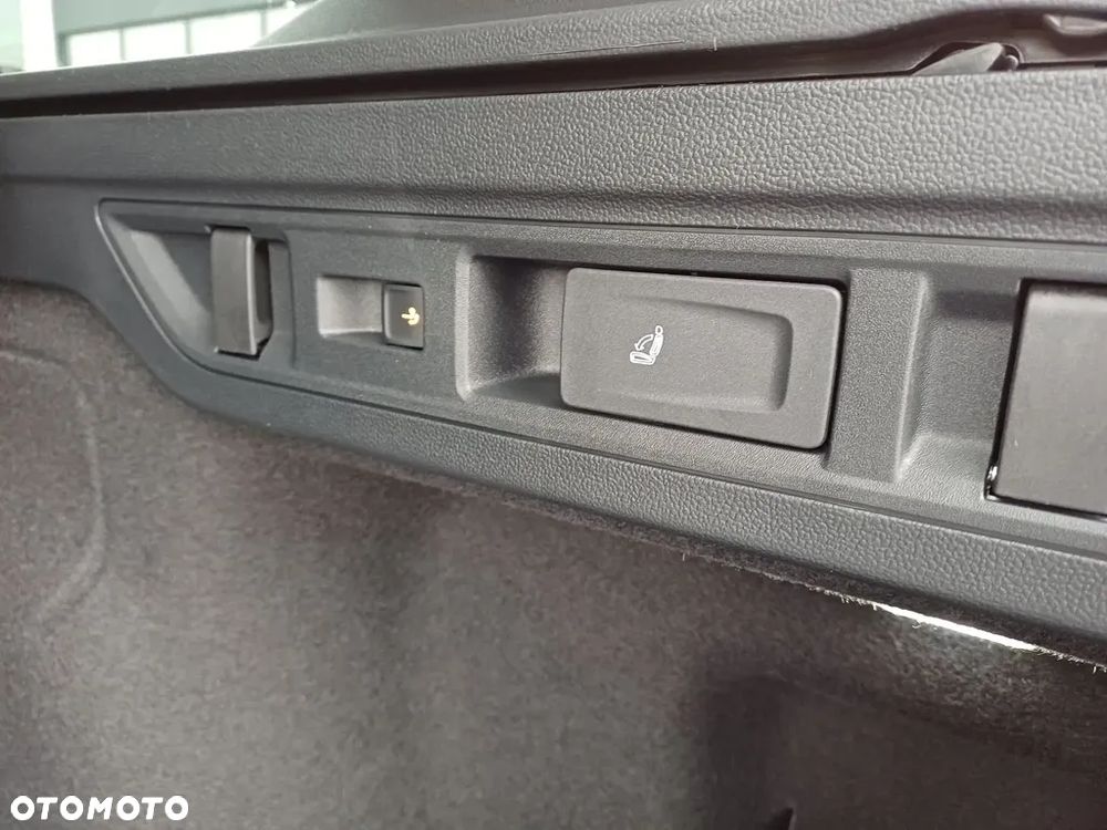 Skoda Superb 2.0 TDI SCR 4x4 L&K DSG - 28