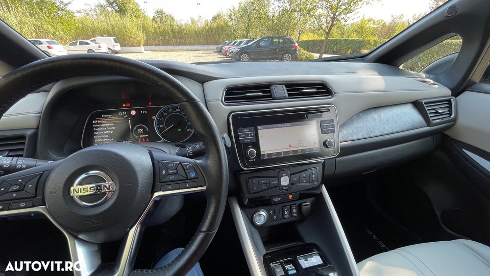 Nissan LEAF N-Connecta - 9