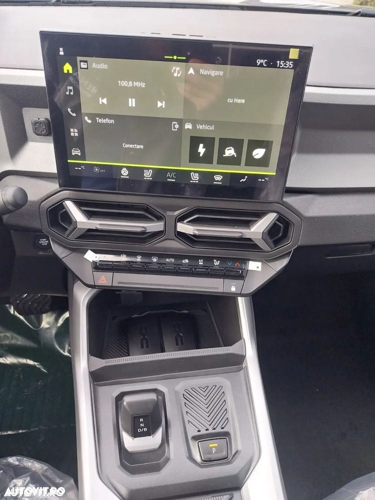 Dacia Bigster HEV 155 Journey - 10