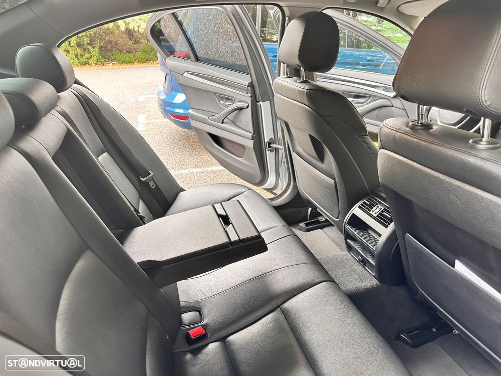 BMW 520 d xDrive Line Luxury Auto - 6