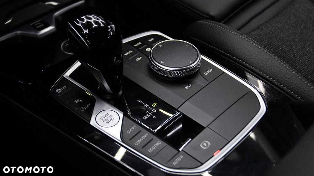 BMW Seria 2 220d xDrive M Sport sport - 23
