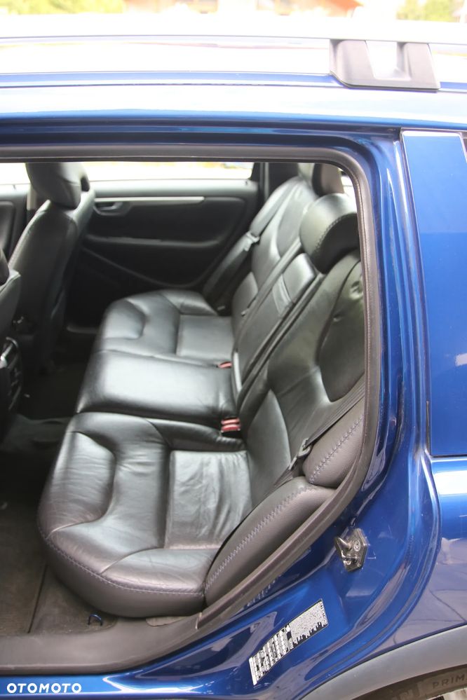 Volvo XC 70 2.4D5 AWD Ocean Race - 9