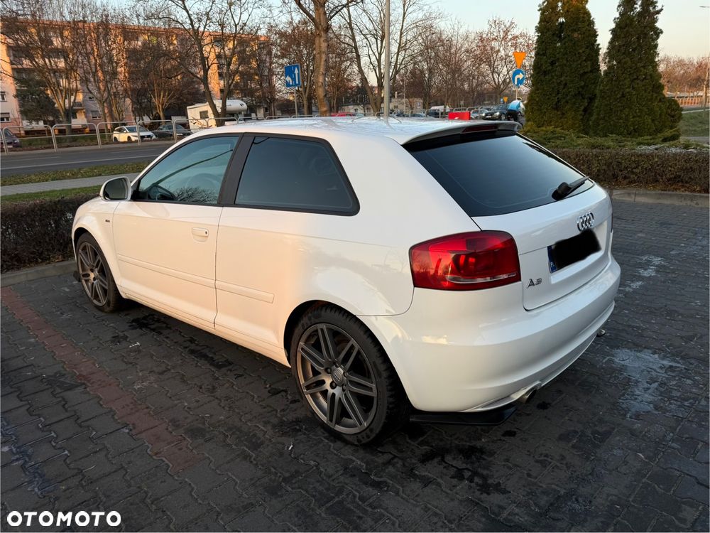 Audi A3 3-drzwiowe 1.6 TDI DPF S line Sportpaket - 7