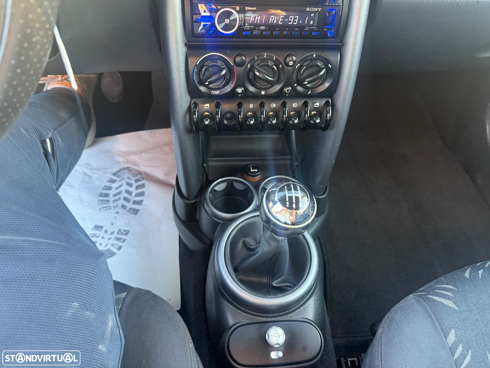MINI 3 Portas One 1.6 - 13