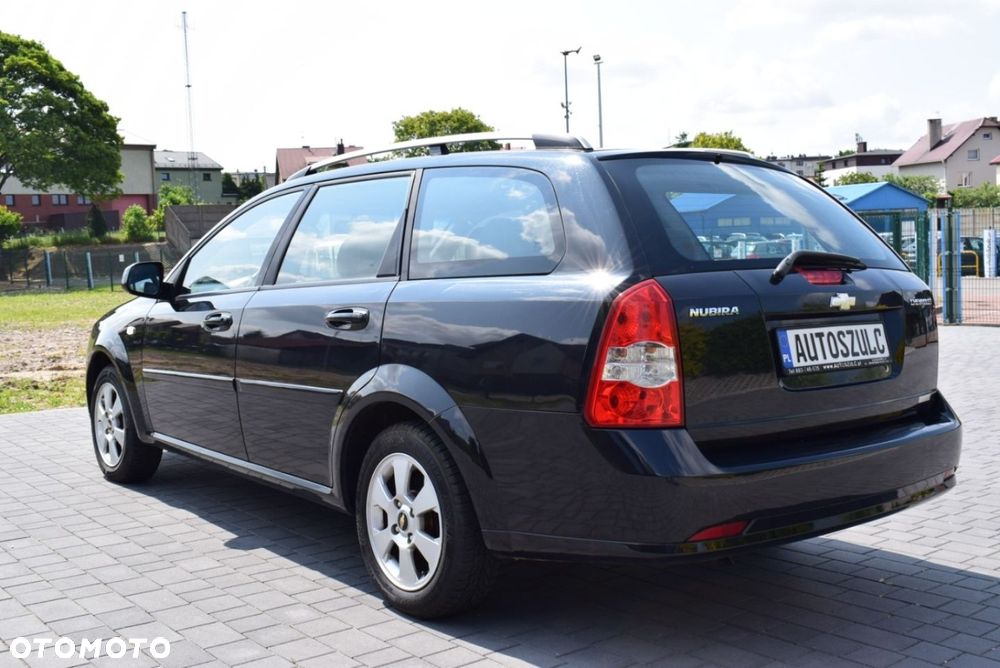 Chevrolet Nubira - 10