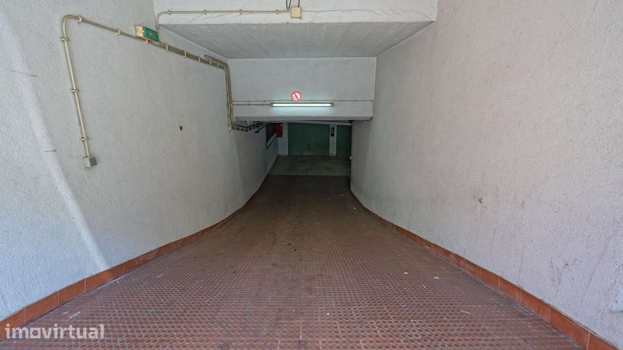 Garagem fechada com 21 m2 - Grande imagem: 4/9
