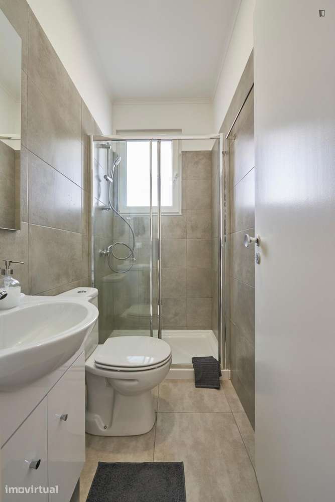 Quarto - localizado em Picoas Lisbon - Grande imagem: 5/23