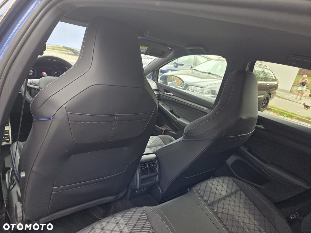 Volkswagen Golf 1.5 eTSI mHEV R-Line DSG - 30