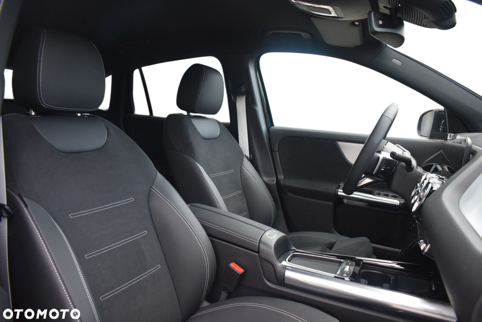 Mercedes-Benz GLA - 8