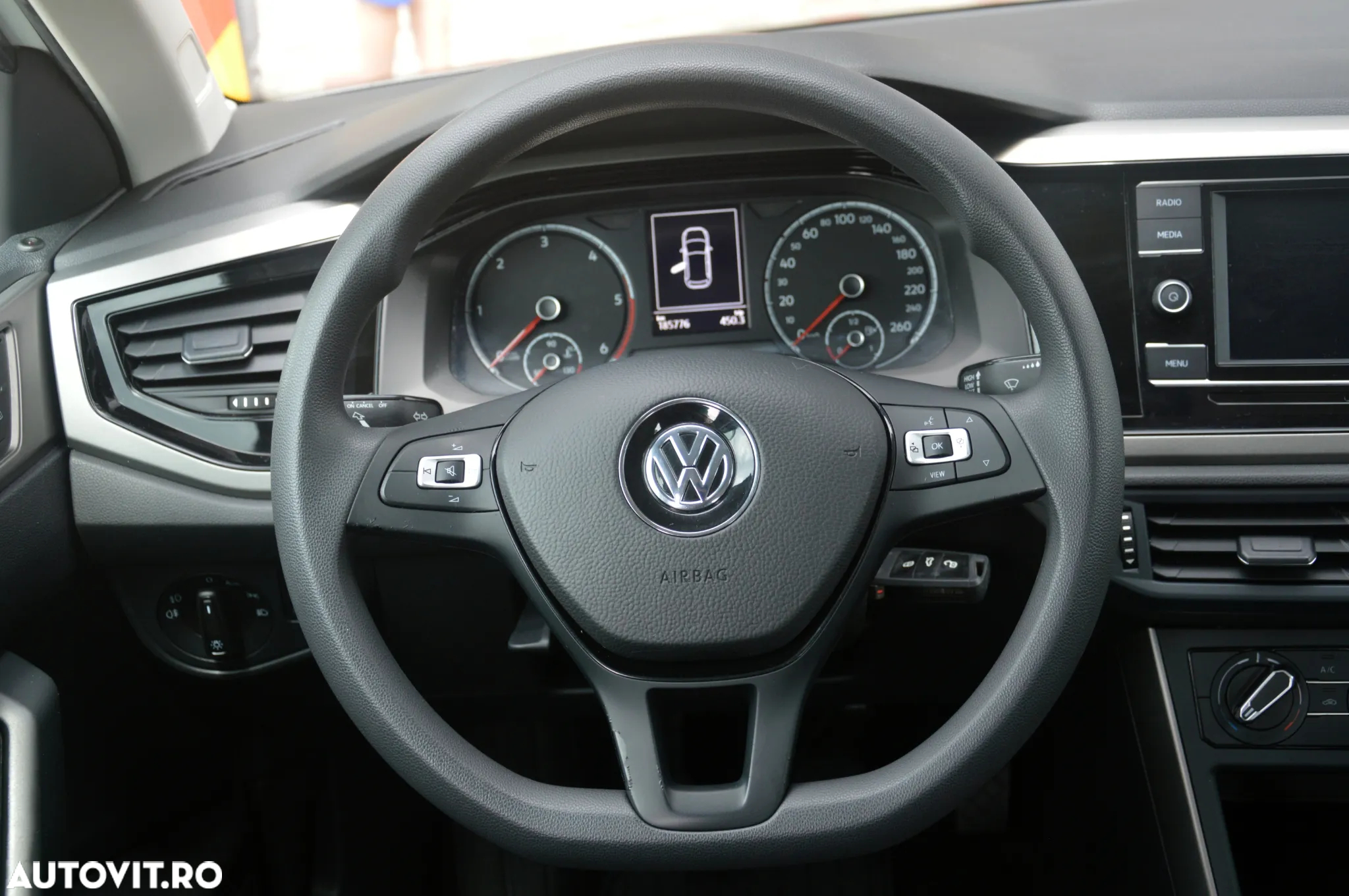 Volkswagen Polo 1.6 TDI Comfortline - 23