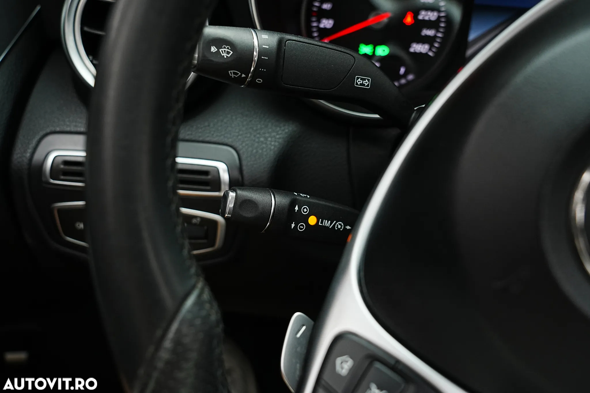 Mercedes-Benz C 180 (BlueTEC) d 7G-TRONIC AMG Line - 32