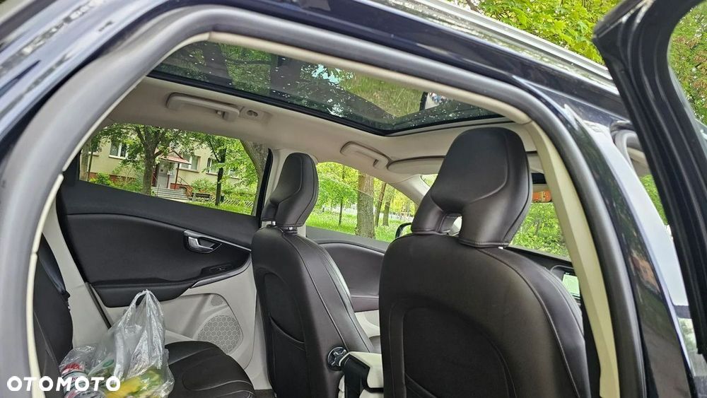 Volvo V40 Cross Country D2 Summum - 21