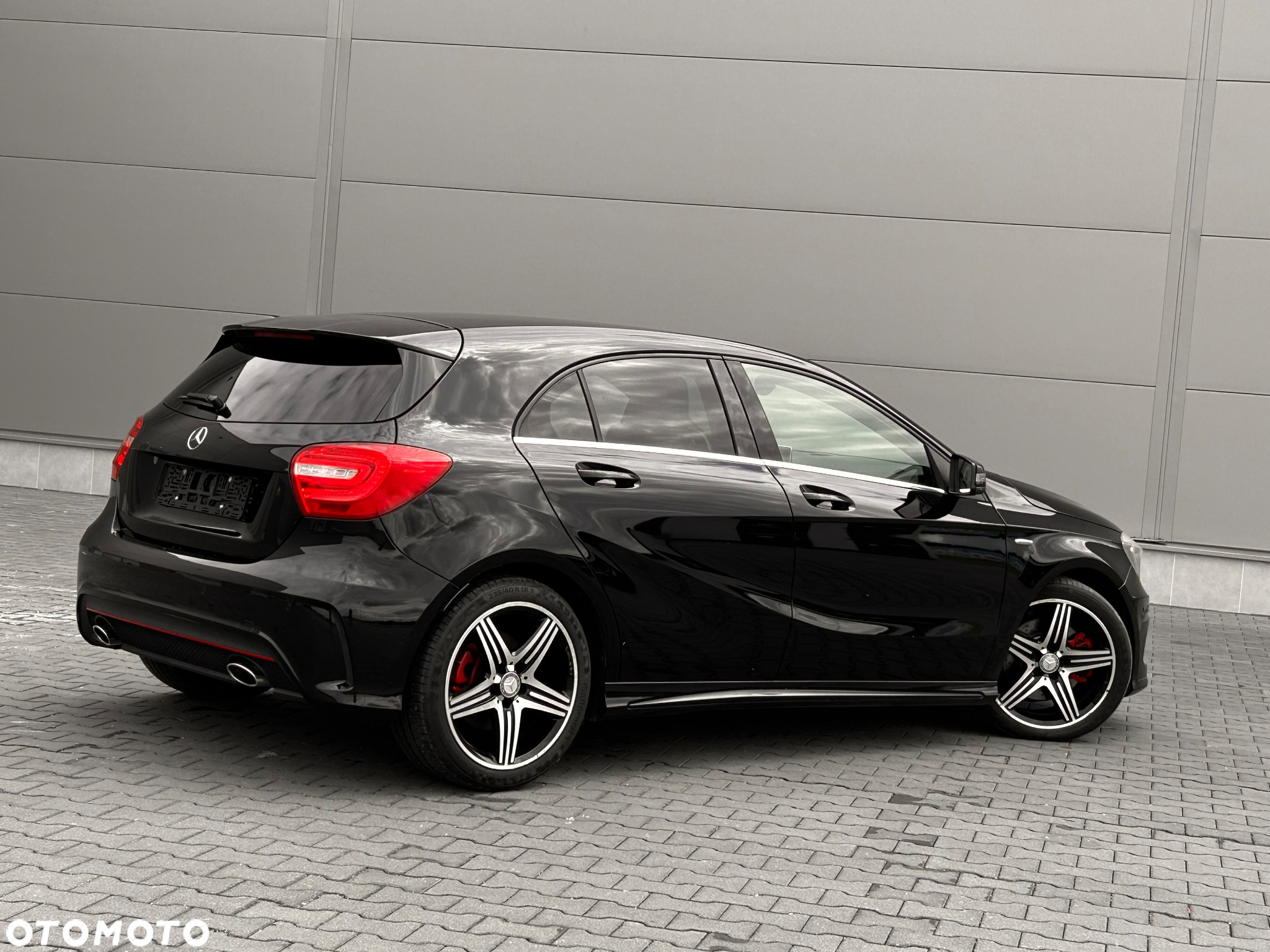 Mercedes-Benz Klasa A 250 (BlueEFFICIENCY) 7G-DCT AMG Sport - 21