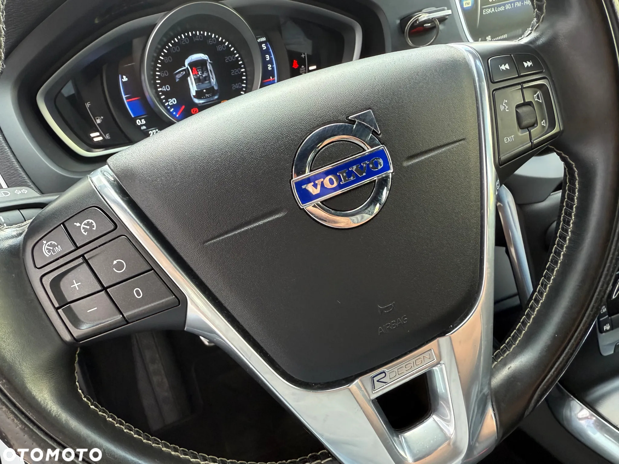 Volvo V40 D2 Drive-E R-Design Kinetic - 37