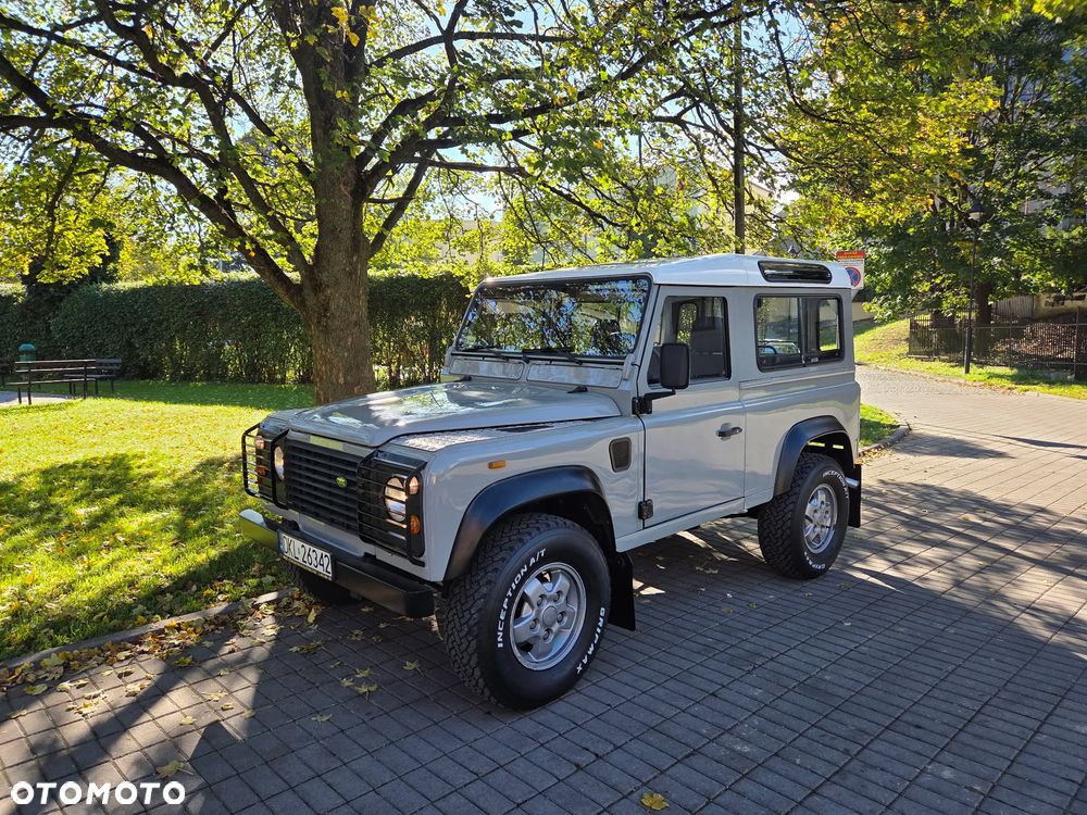 Land Rover Defender 2.5 TDI - 1
