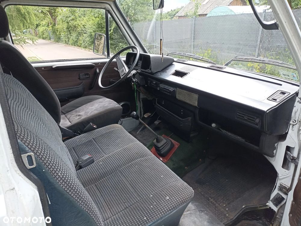 Volkswagen Transporter - 7