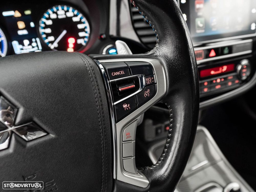 Mitsubishi Outlander 2.4 Instyle - 22