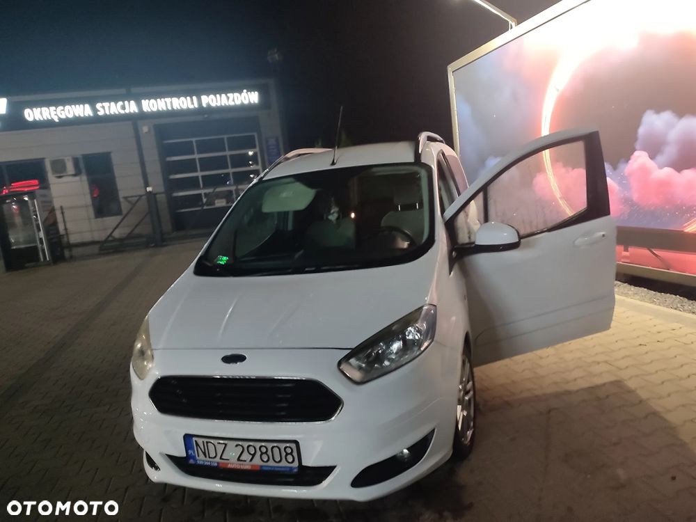 Ford Tourneo Courier 1.5 TDCi Trend - 4