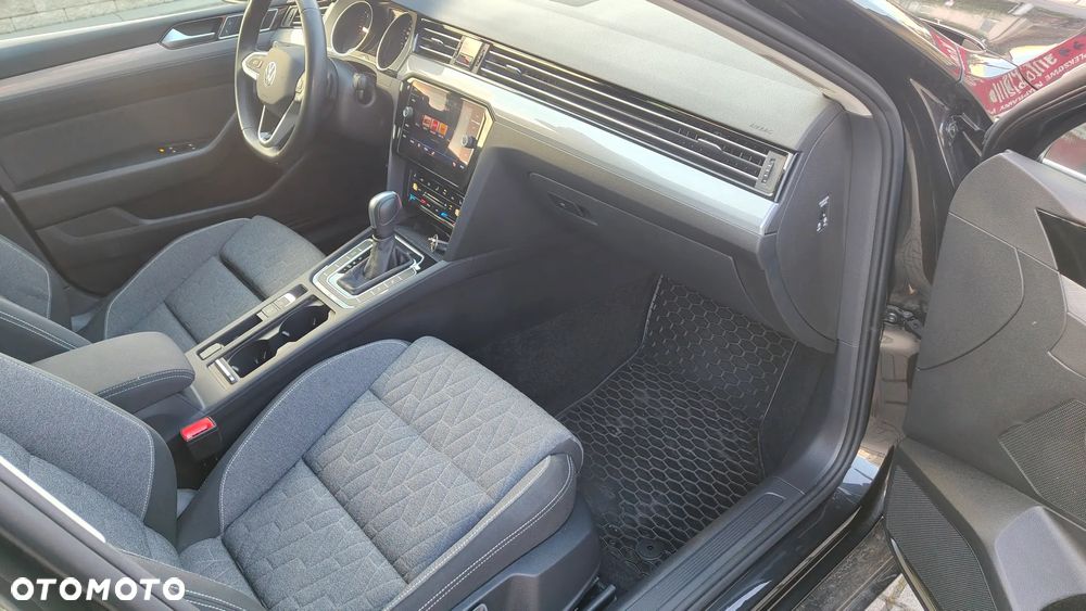 Volkswagen Passat 2.0 TDI EVO Business DSG - 9