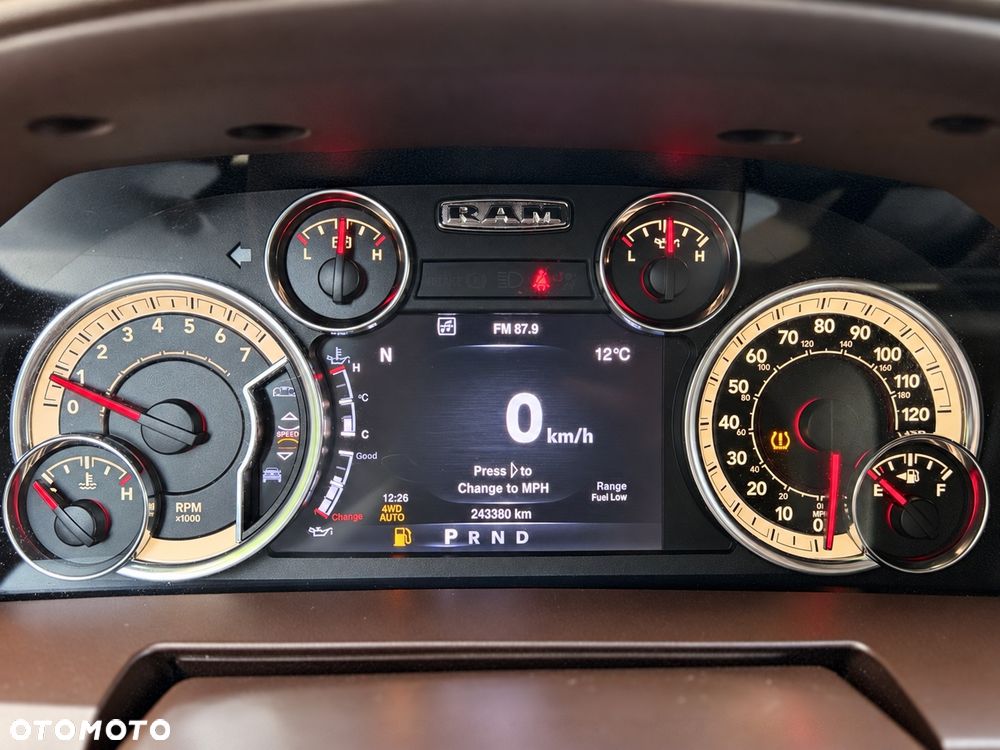 Dodge RAM 5.7 4x4 - 15