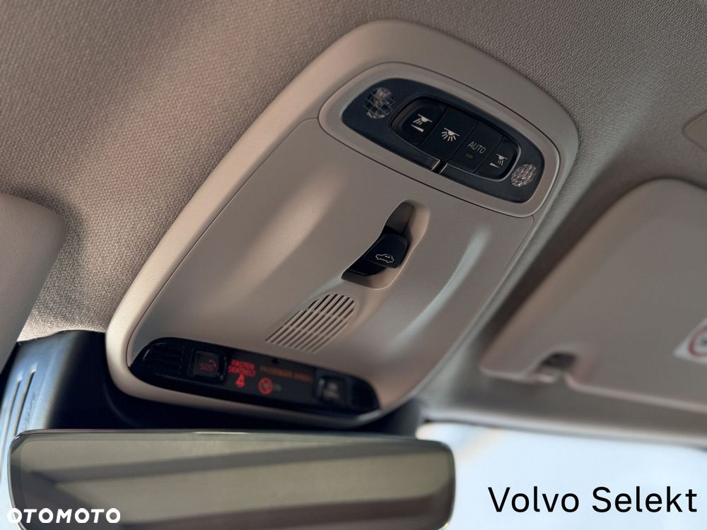 Volvo XC 40 - 32