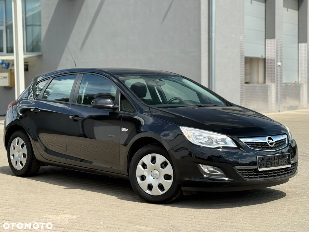 Opel Astra 1.4 150 Jahre - 3