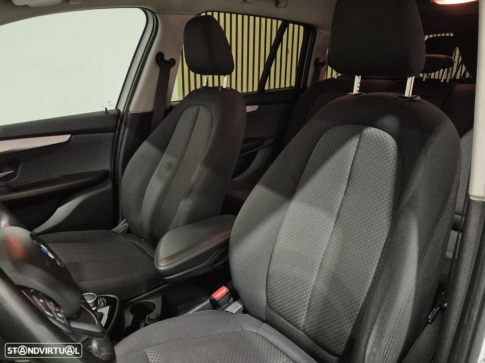 BMW 216 Gran Tourer i 7L Advantage — fotografia 9