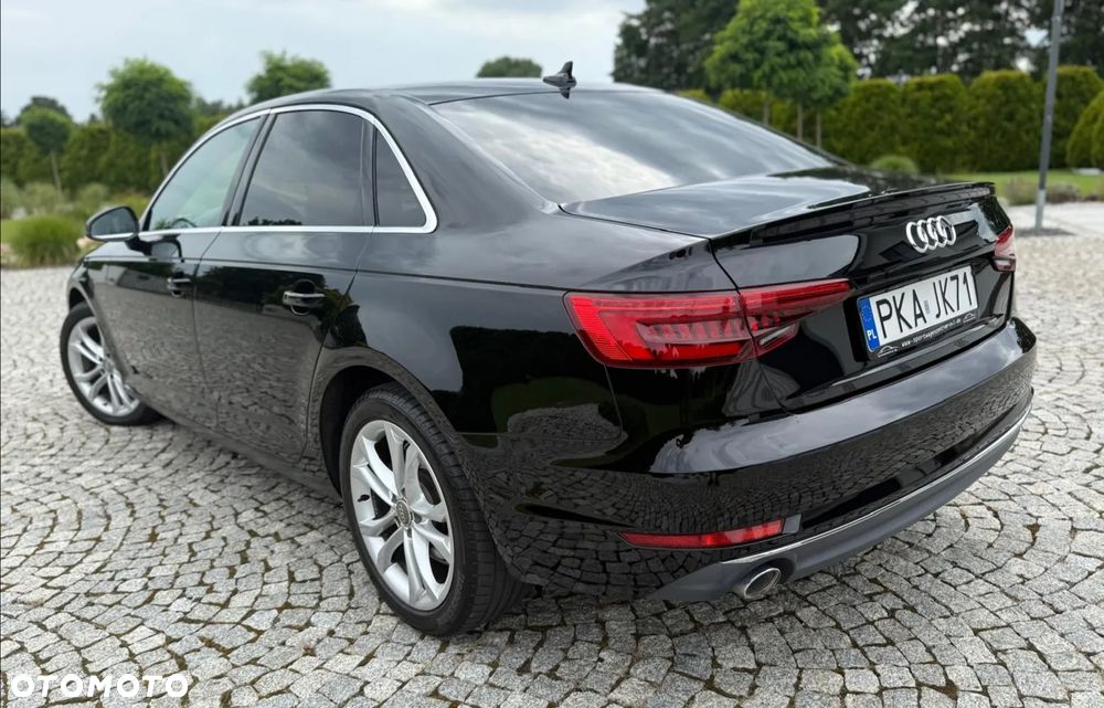 Audi A4 Limousine - 4