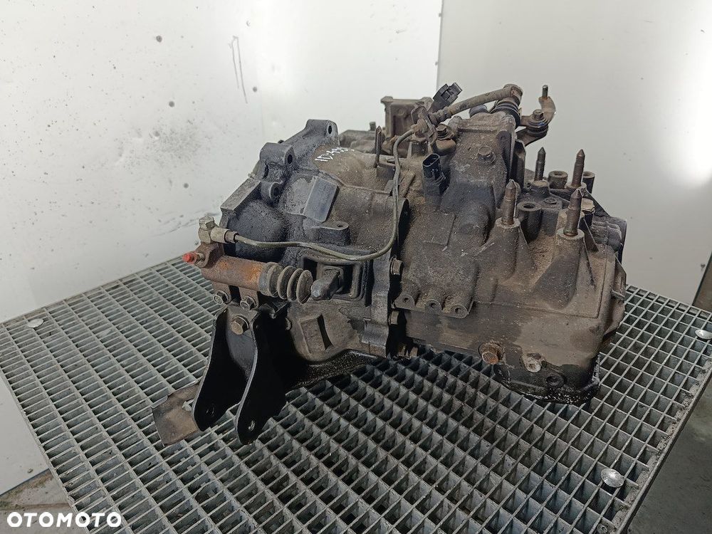 SKRZYNIA BIEGÓW MANUALNA 5 MITSUBISHI OUTLANDER I W5M421Z4B2 2.0 16V - 4