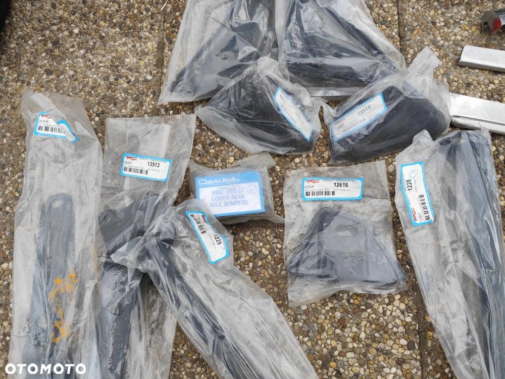 Chevrolet Belair 1956 zestaw części nowych i używanych - 3